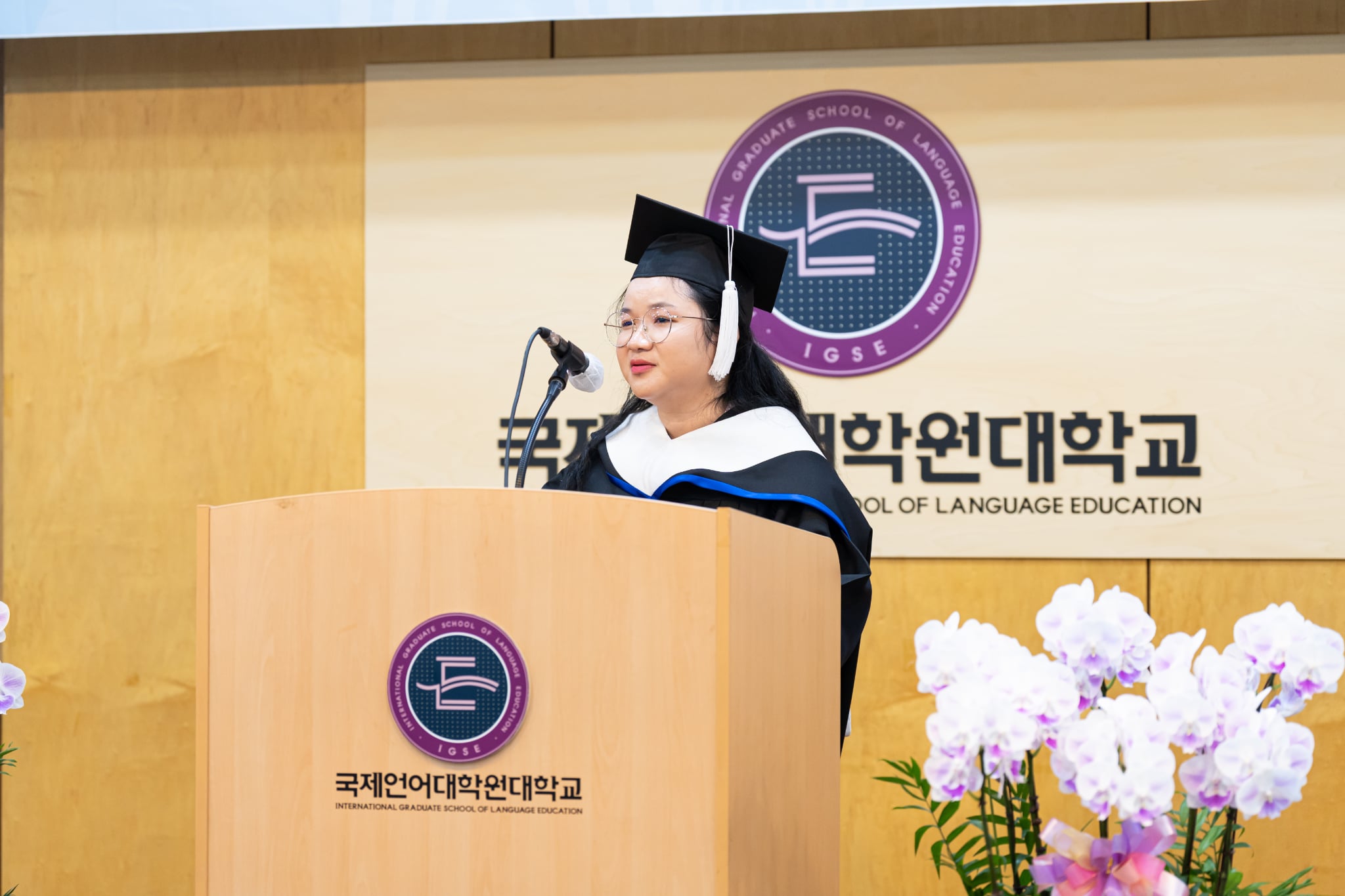 Mình phát biểu tốt nghiệp tại 국제언어대학원대학교